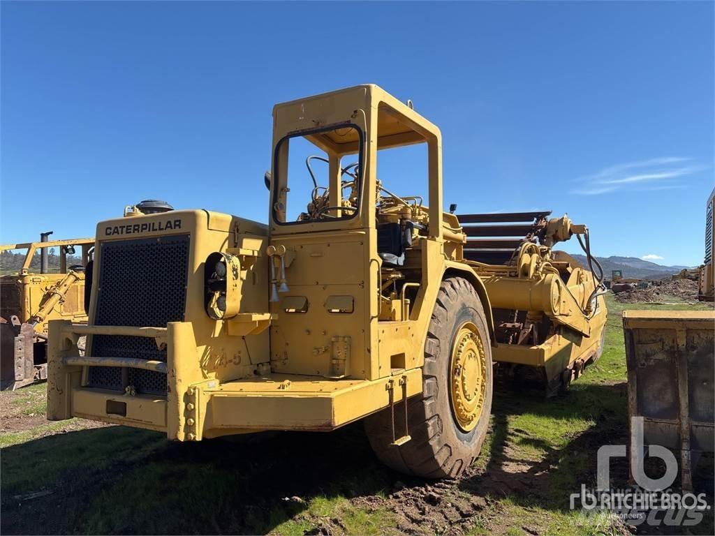 CAT 623B Földnyesők (szkréperek)