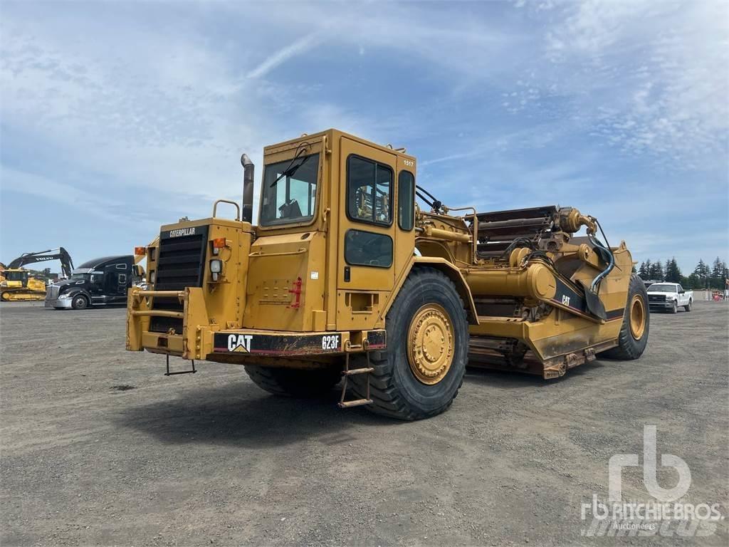 CAT 623F Földnyesők (szkréperek)