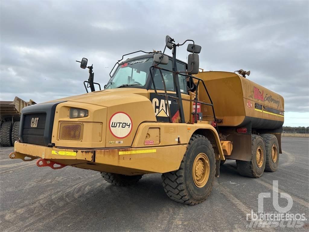 CAT 730C2 Vízszállító teherautók