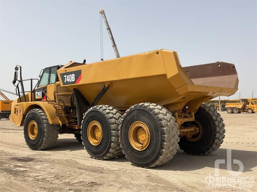 CAT 740B Csuklósdömperek