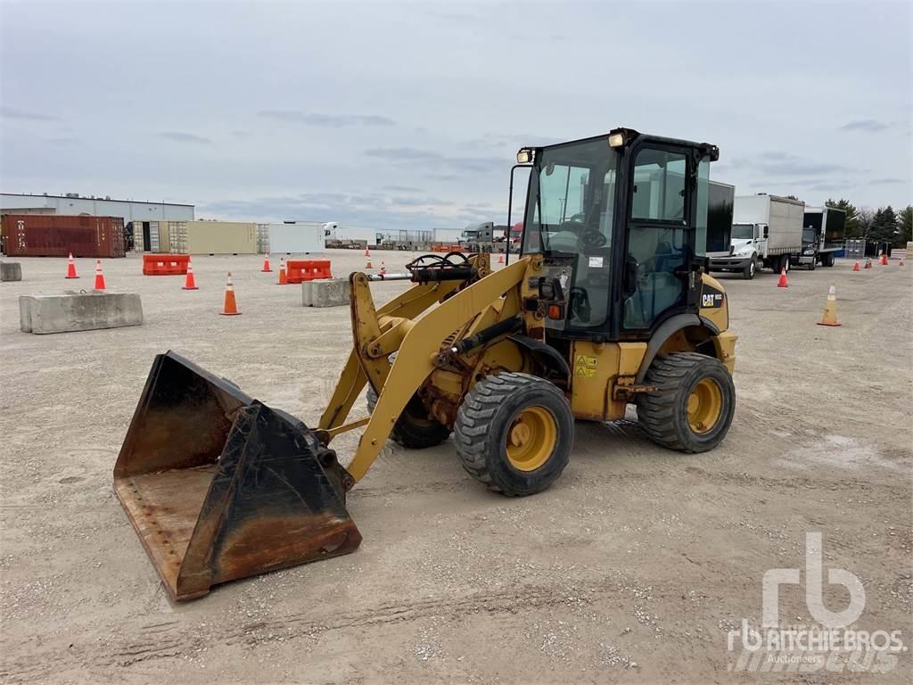 CAT 903C2 Gumikerekes homlokrakodók
