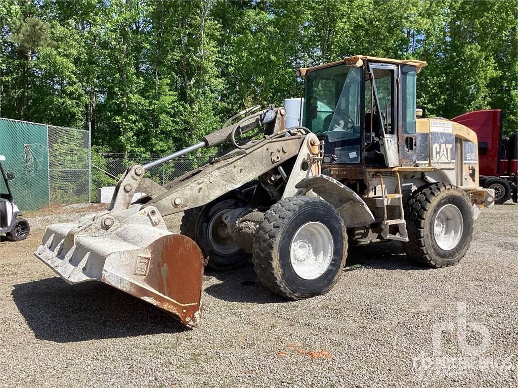 CAT 924G Gumikerekes homlokrakodók