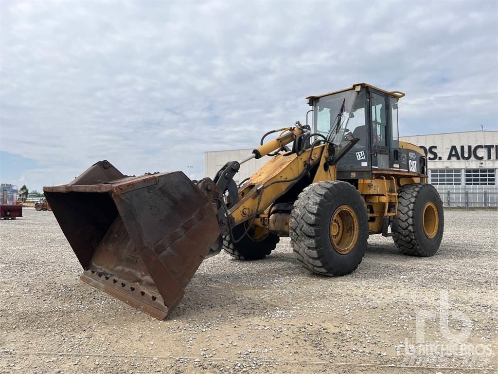 CAT 924G Gumikerekes homlokrakodók