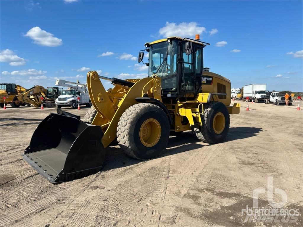 CAT 926M Gumikerekes homlokrakodók
