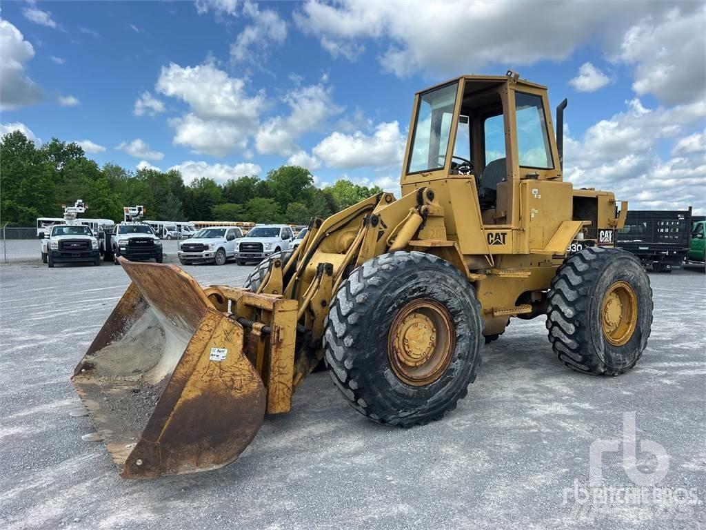 CAT 930 Gumikerekes homlokrakodók