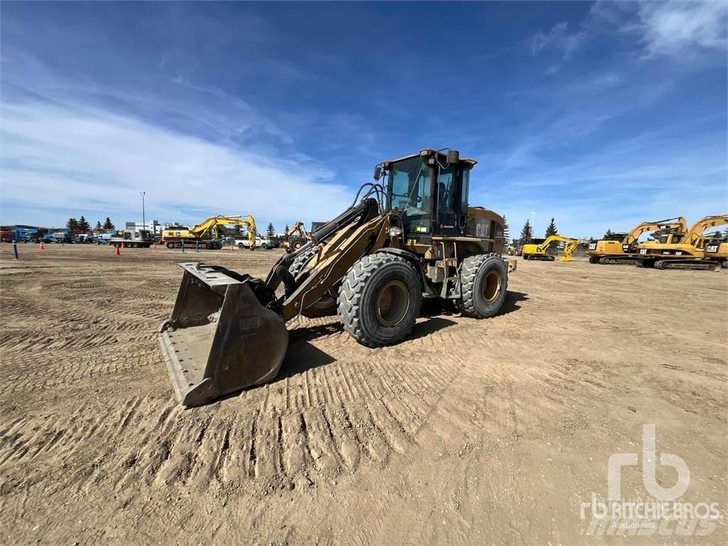 CAT 930G Gumikerekes homlokrakodók