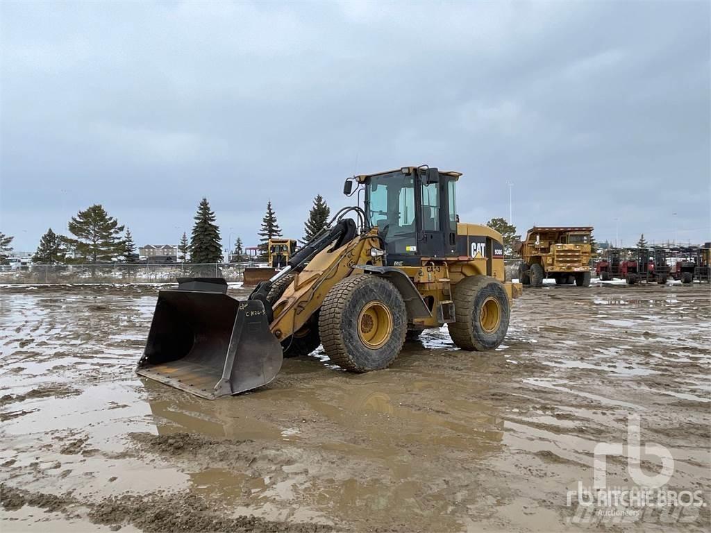CAT 930G Gumikerekes homlokrakodók