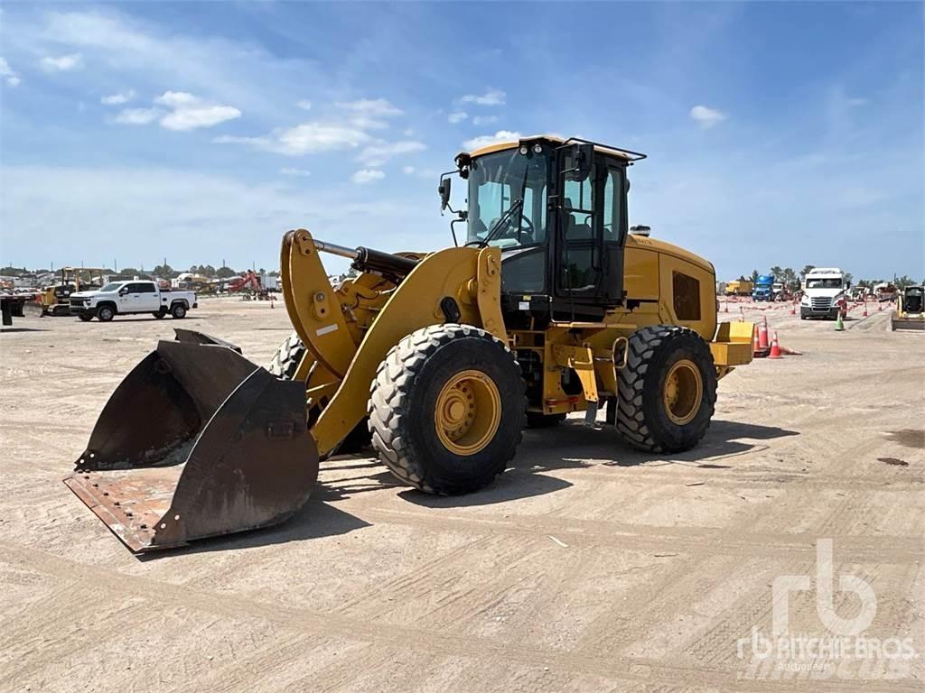 CAT 938M Gumikerekes homlokrakodók