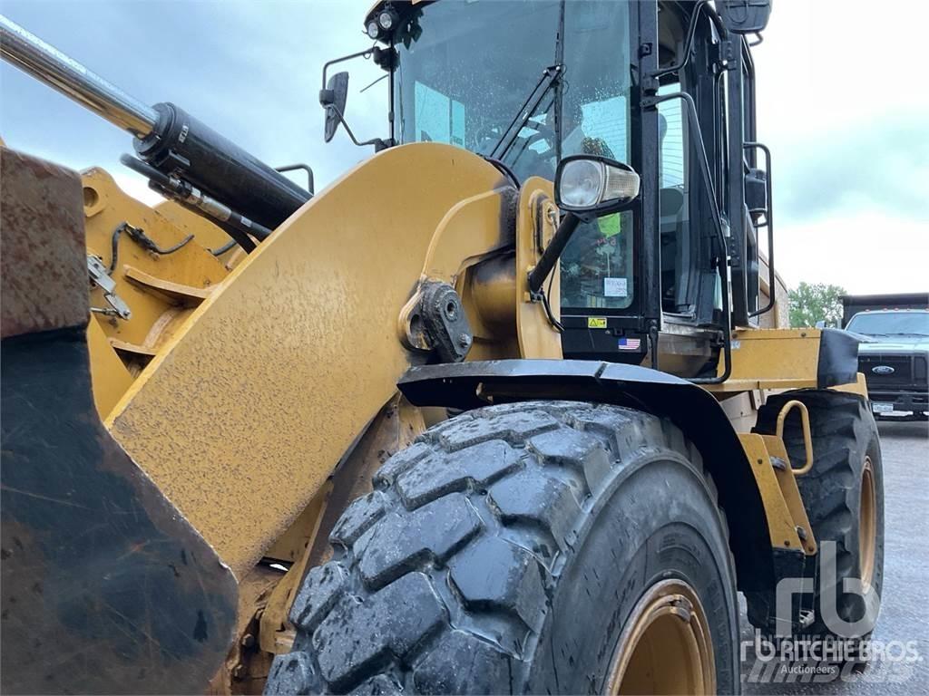 CAT 938M Gumikerekes homlokrakodók