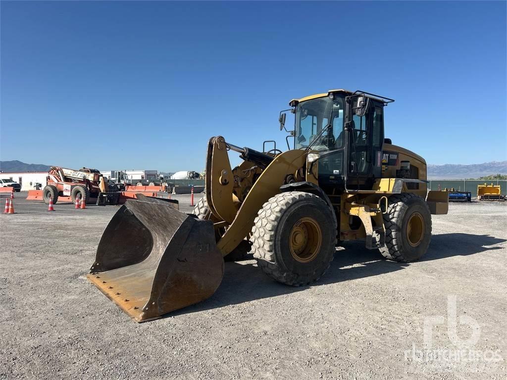 CAT 938M Gumikerekes homlokrakodók