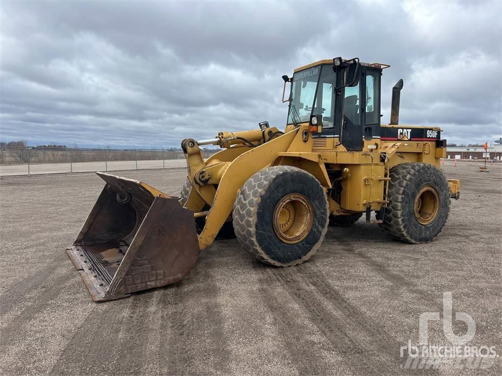 CAT 950F Gumikerekes homlokrakodók