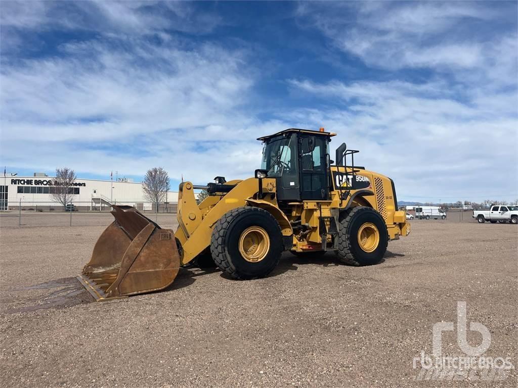 CAT 950M Gumikerekes homlokrakodók