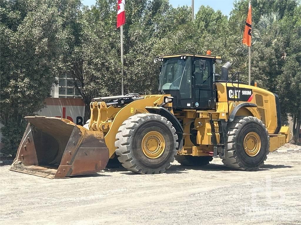 CAT 980M Gumikerekes homlokrakodók