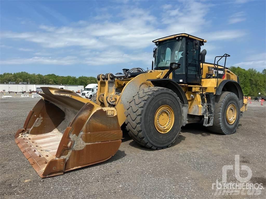 CAT 980M Gumikerekes homlokrakodók