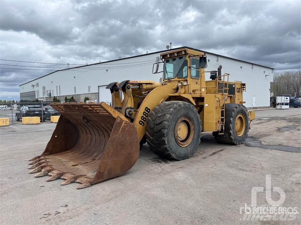 CAT 988B Gumikerekes homlokrakodók
