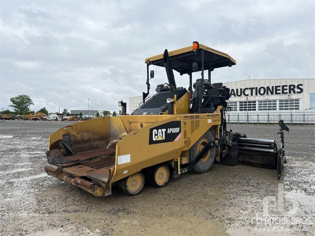 CAT AP600F Aszfalt terítõ gépek