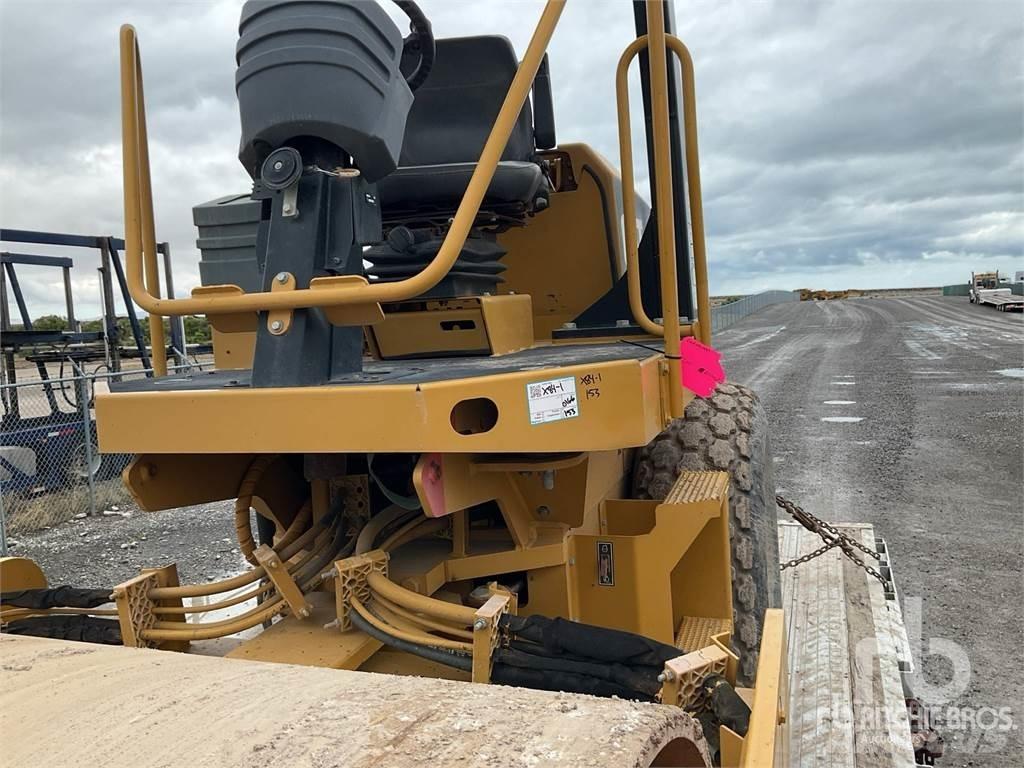 CAT CS44 Talajtömörítő gépek