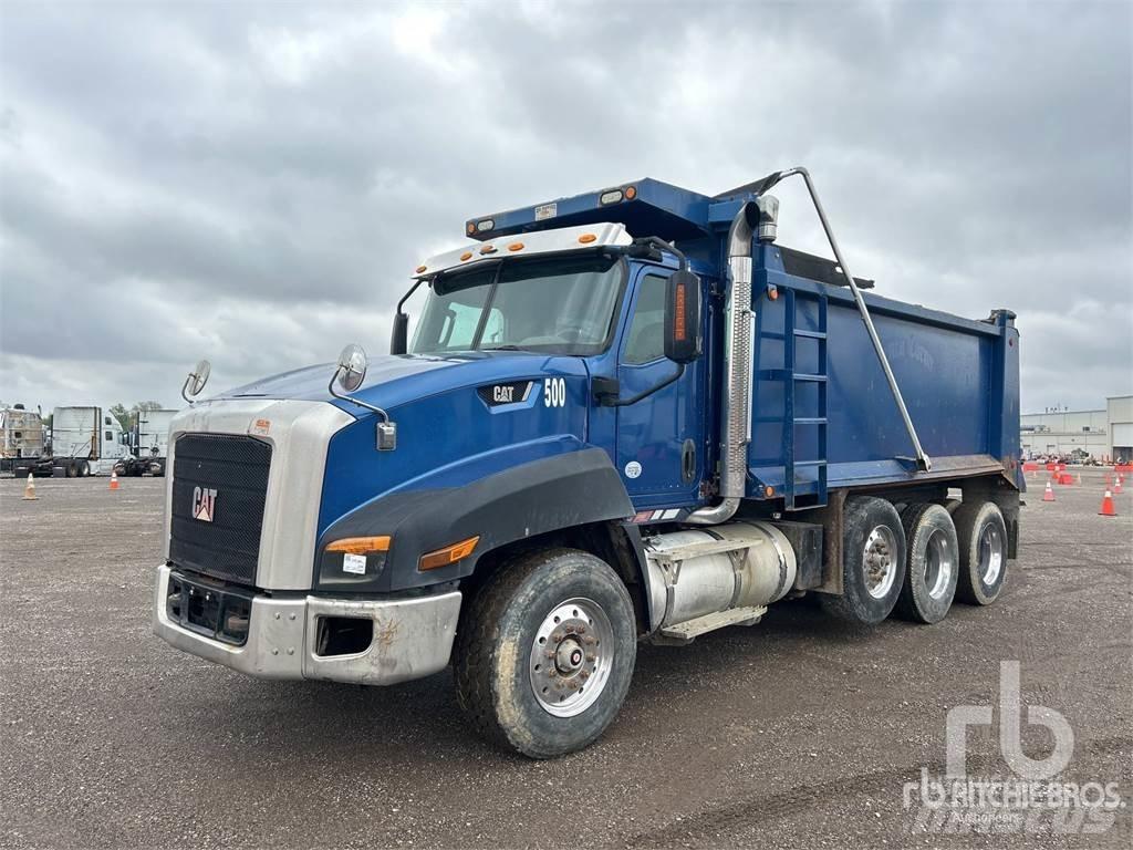 CAT CT660 Billenő teherautók