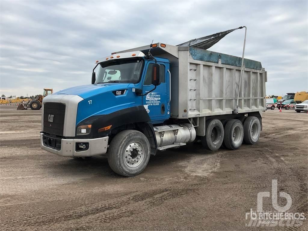 CAT CT660S Billenő teherautók