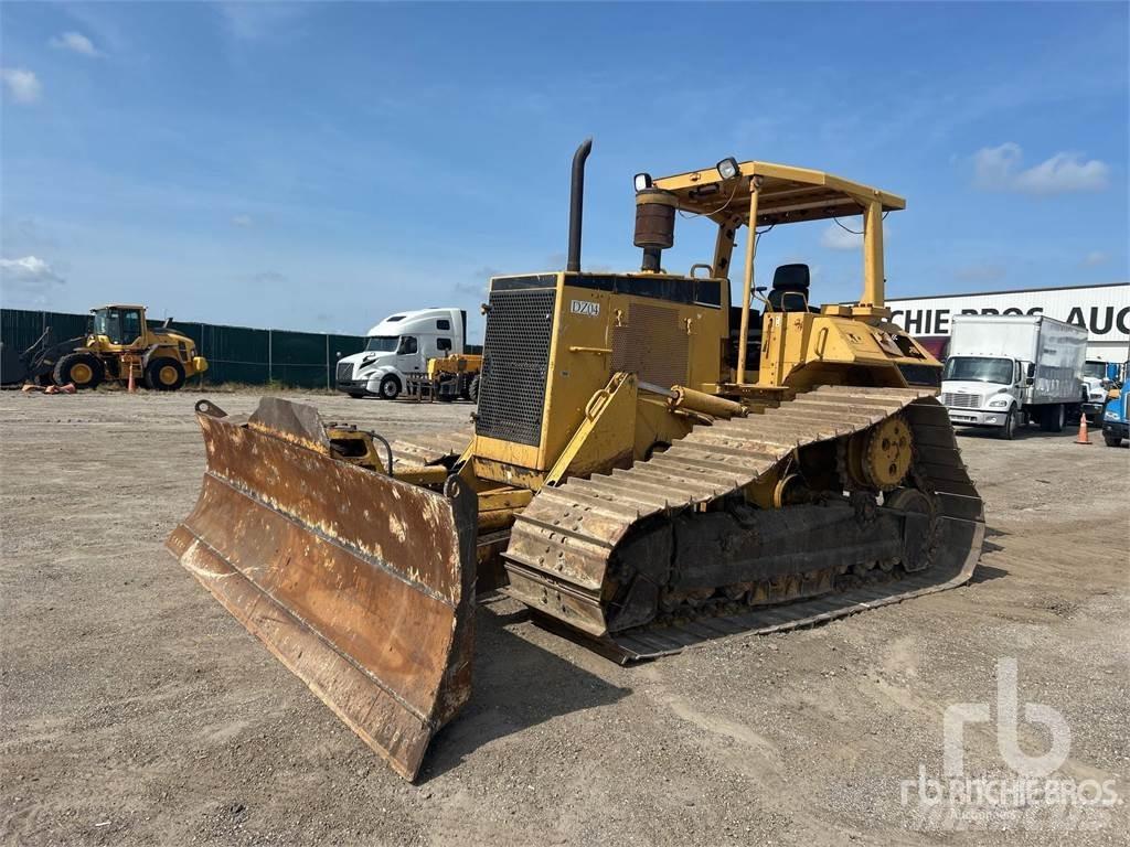CAT D6M lánctalpas dózerek