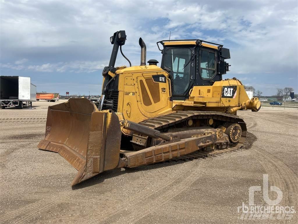 CAT D7E lánctalpas dózerek