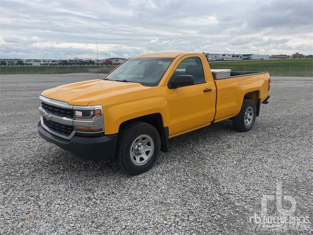 Chevrolet 1500 Kis teherszállító/Platós kocsi