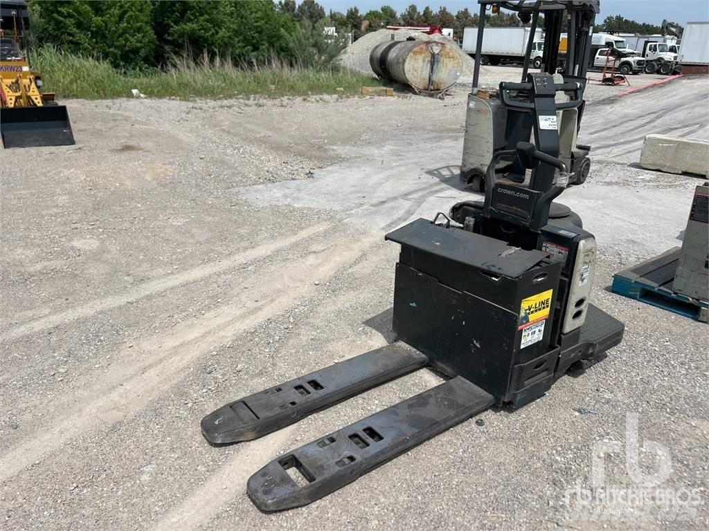 Crown PE4500 Raklap állványok