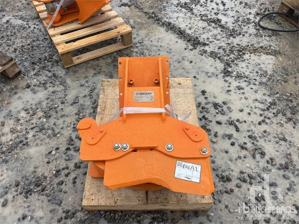 Deleks CF11 Lánctalpas dömperek