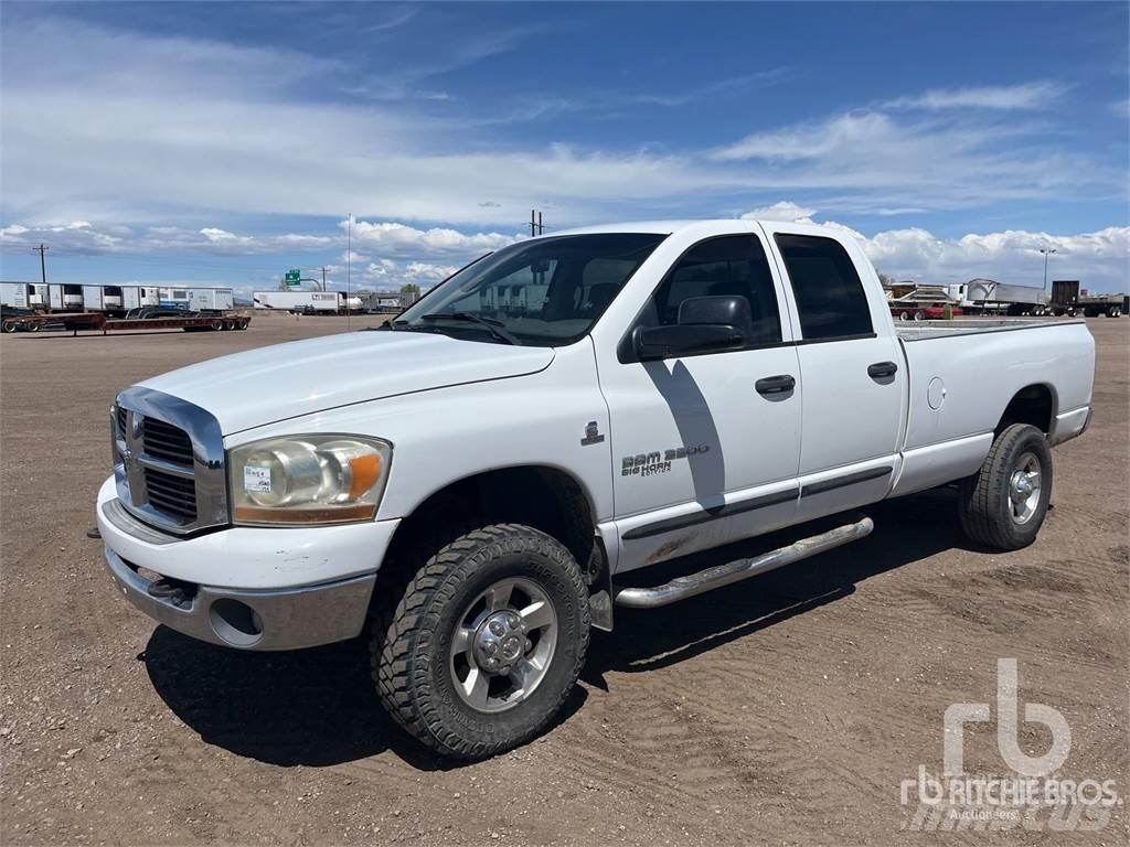 Dodge 3500 Kis teherszállító/Platós kocsi