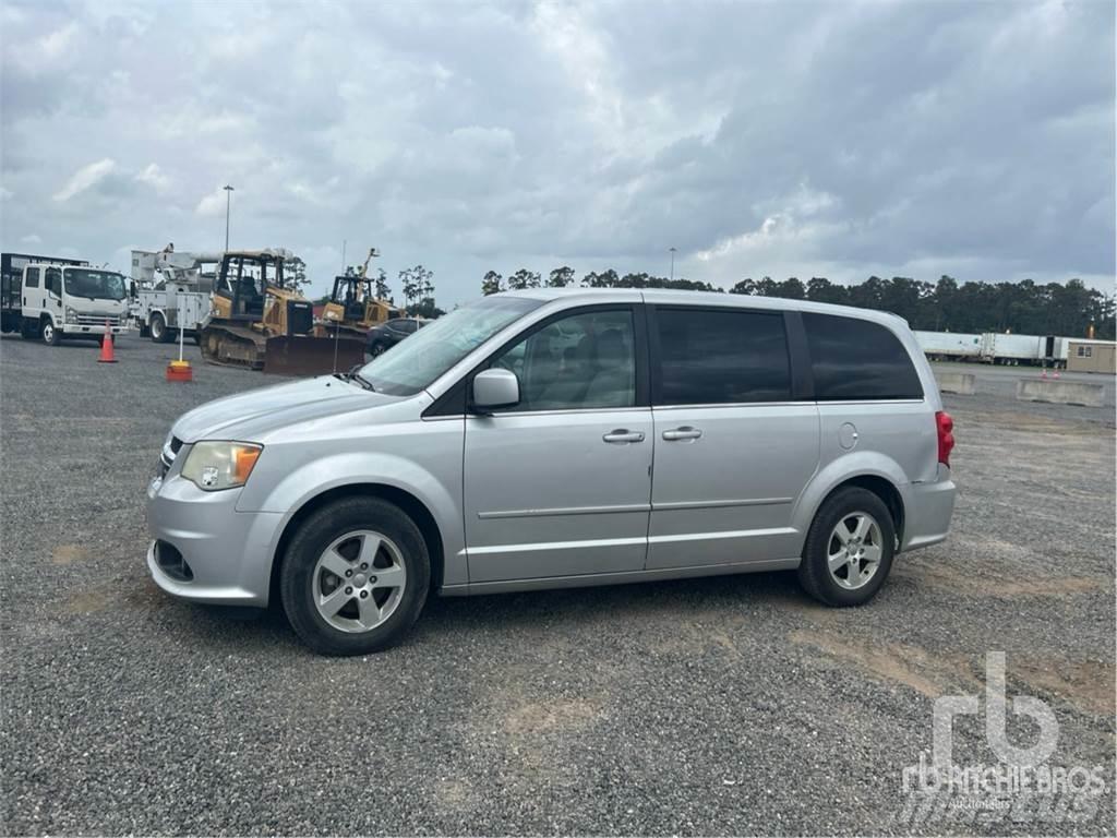 Dodge CARAVAN Transporterek