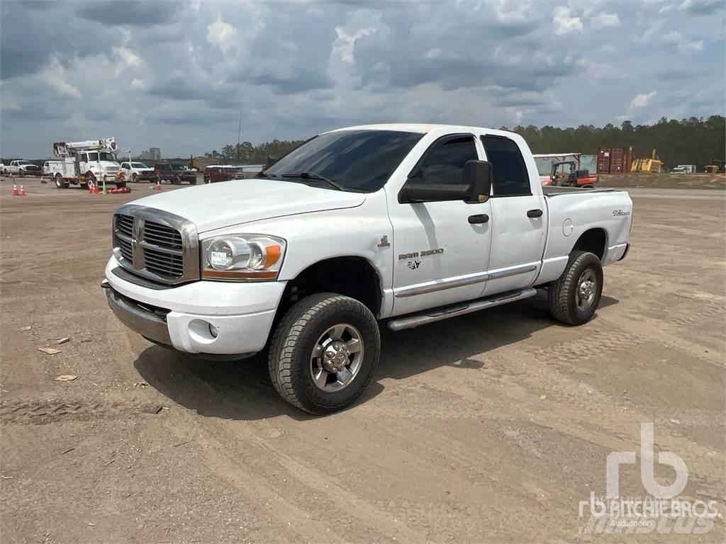 Dodge RAM 2500 Kis teherszállító/Platós kocsi