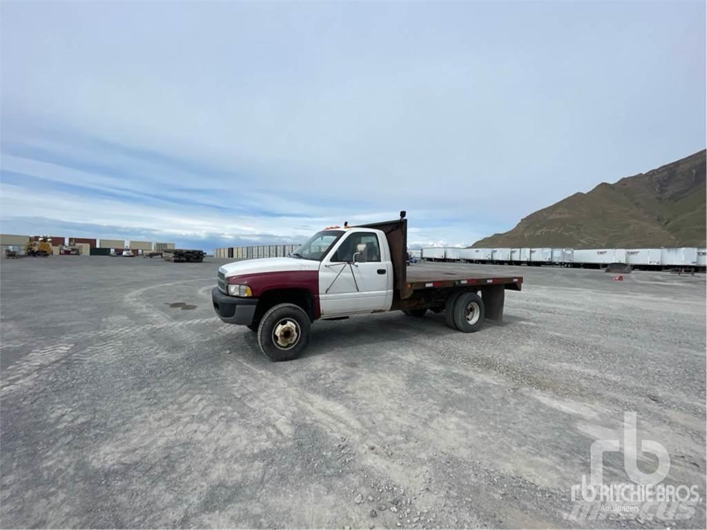 Dodge RAM 3500 Platós / Ponyvás teherautók