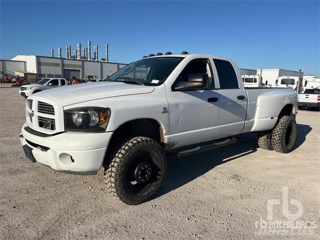 Dodge RAM 3500 Kis teherszállító/Platós kocsi