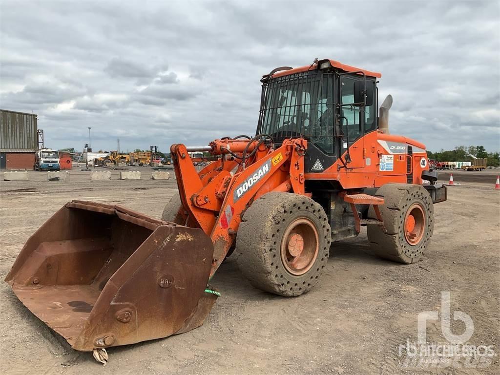 Doosan DL200-5 Gumikerekes homlokrakodók