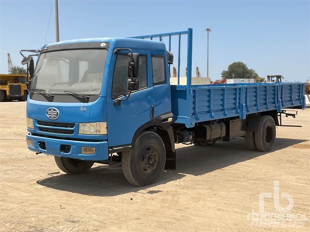 FAW 1120P9K2L3E Platós / Ponyvás teherautók