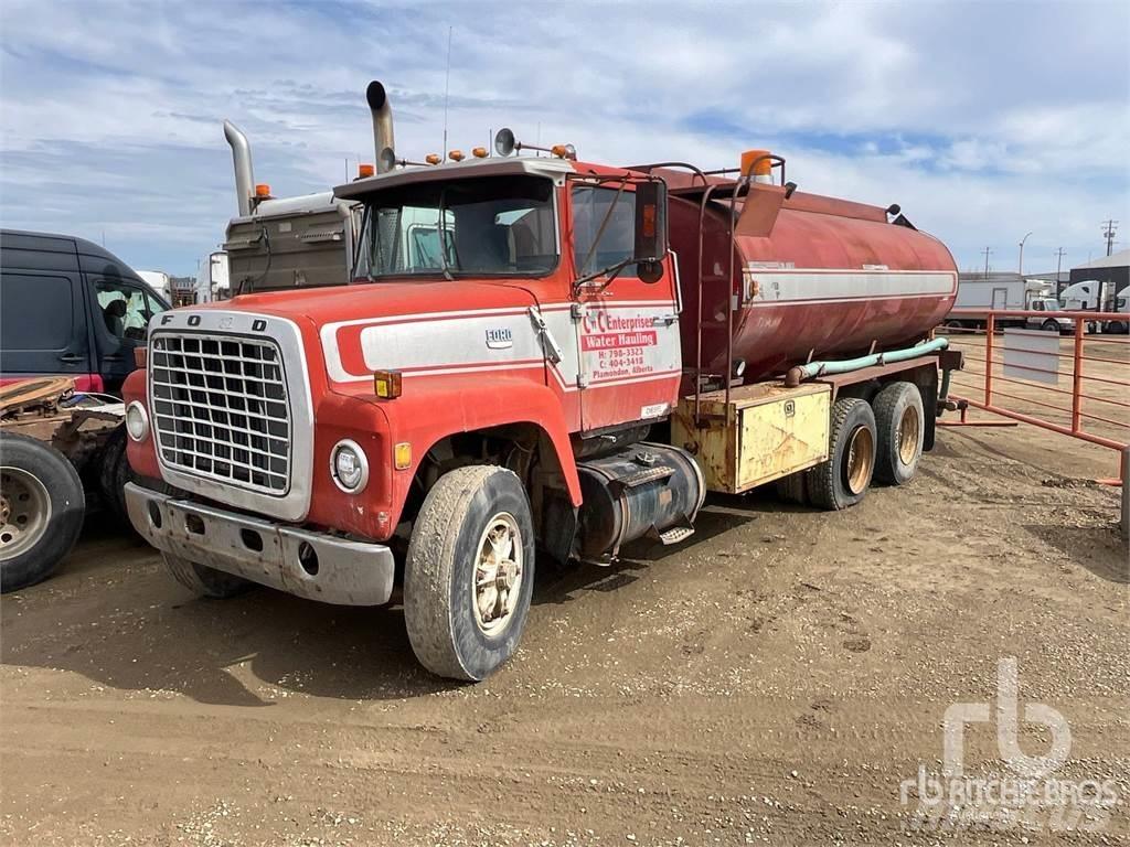 Ford 9000 Vízszállító teherautók