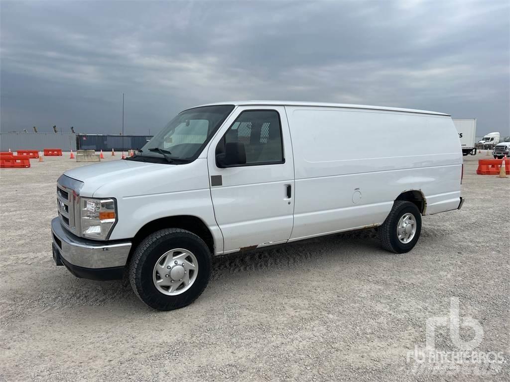Ford E250 Hűtős