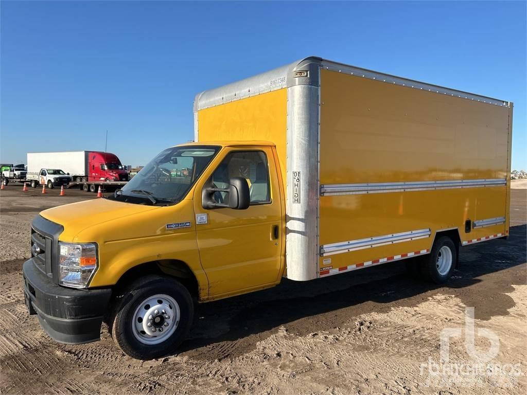 Ford E350 Transporterek