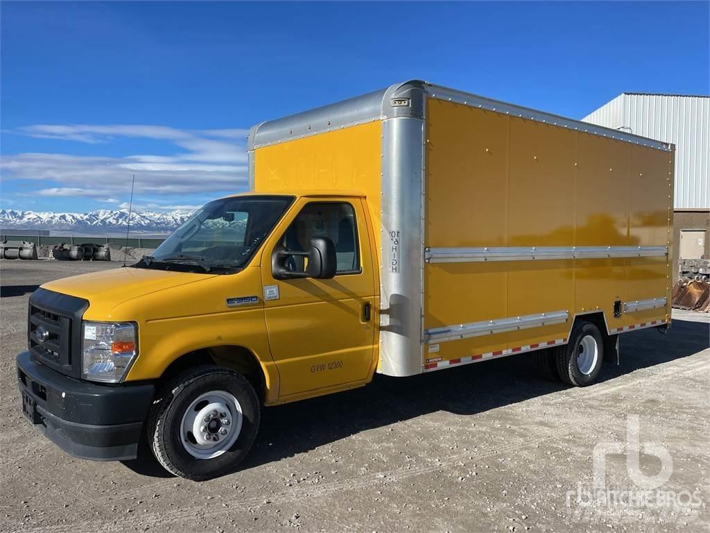 Ford E350 Transporterek