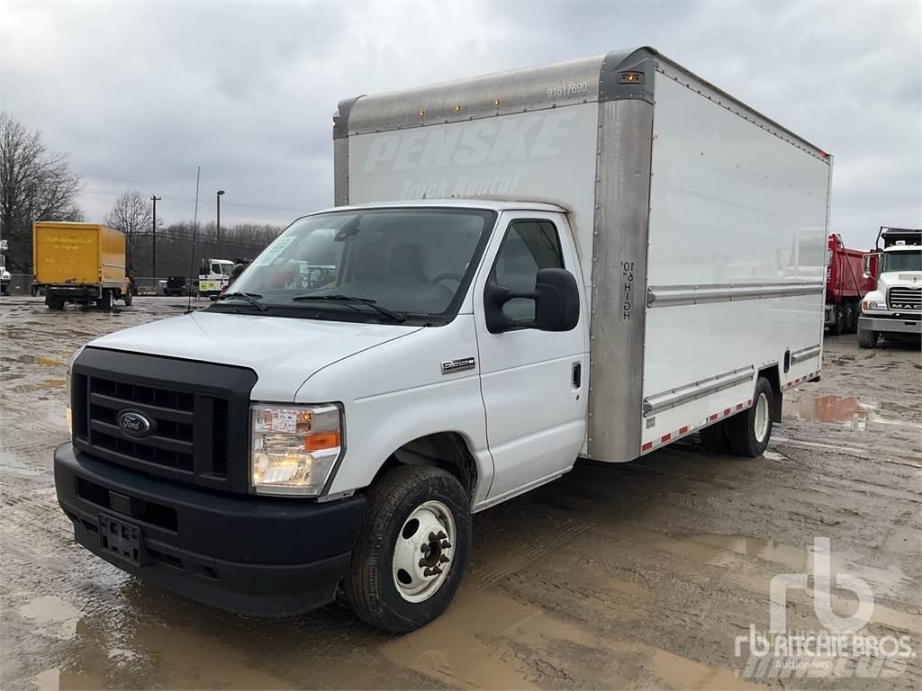Ford E350 Transporterek
