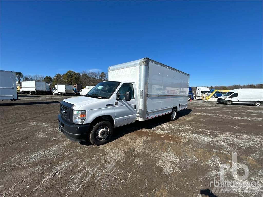 Ford E350 Transporterek
