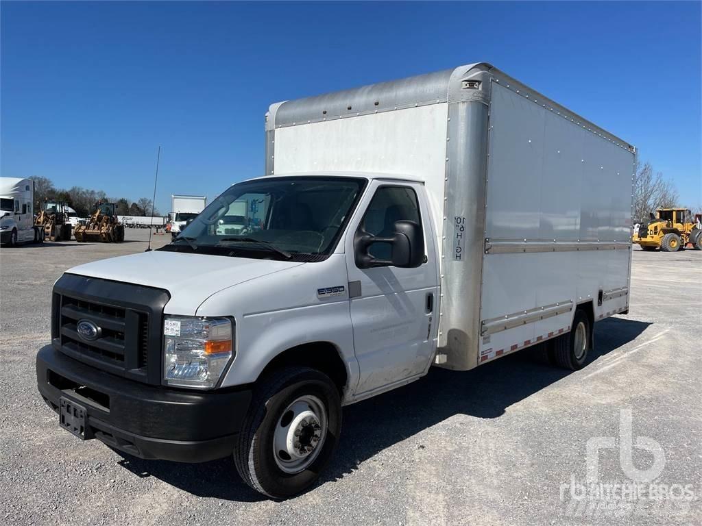 Ford E350 Transporterek