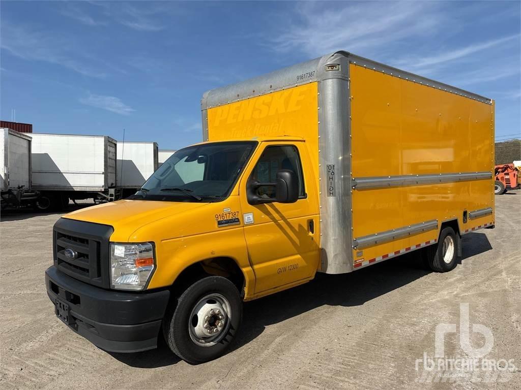 Ford E350 Transporterek