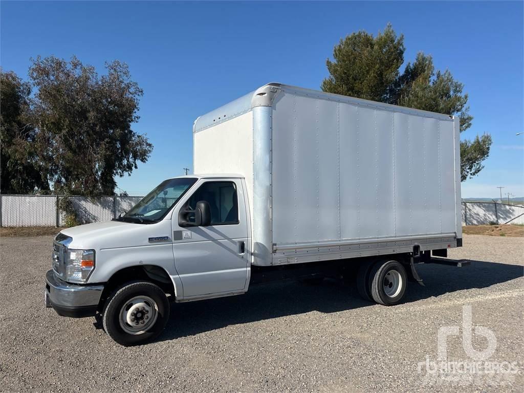 Ford E450 Transporterek