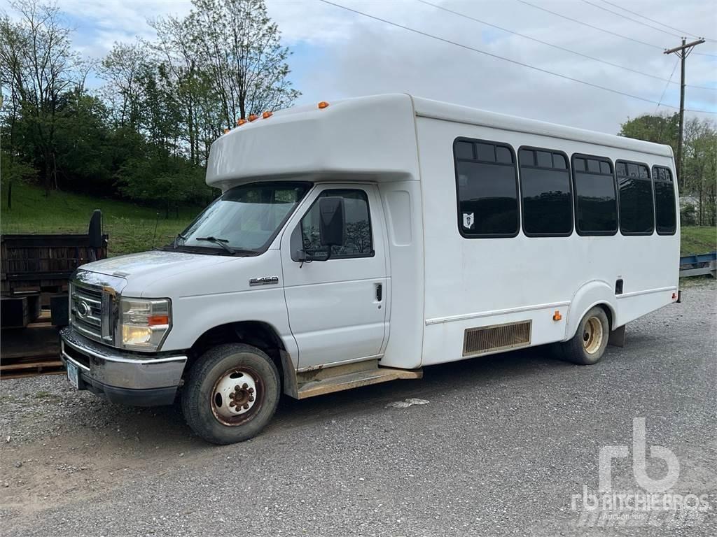 Ford E450 Távolsági buszok