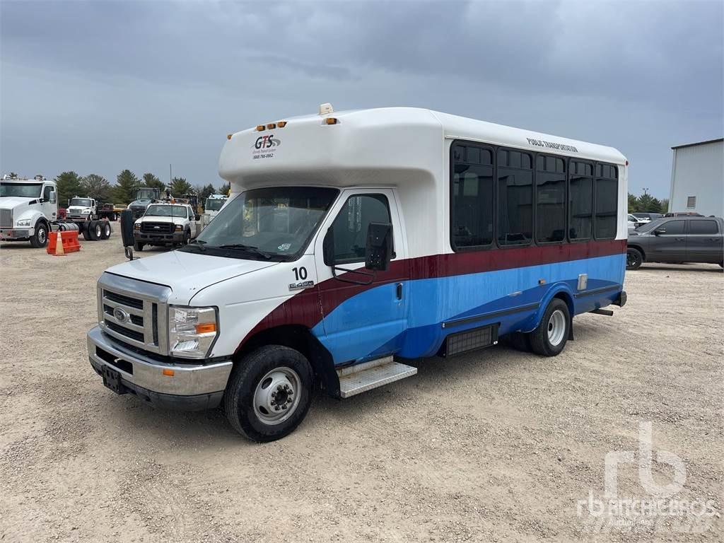 Ford E450 Távolsági buszok