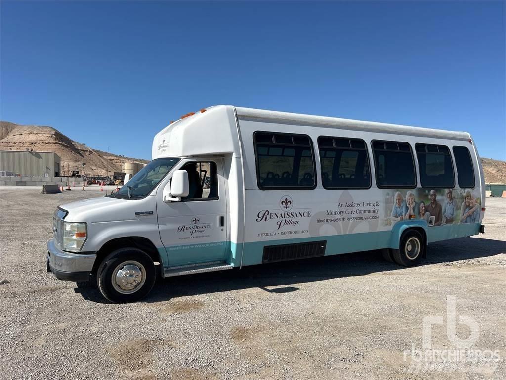 Ford E450 Távolsági buszok