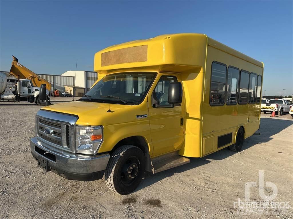 Ford E450 Távolsági buszok
