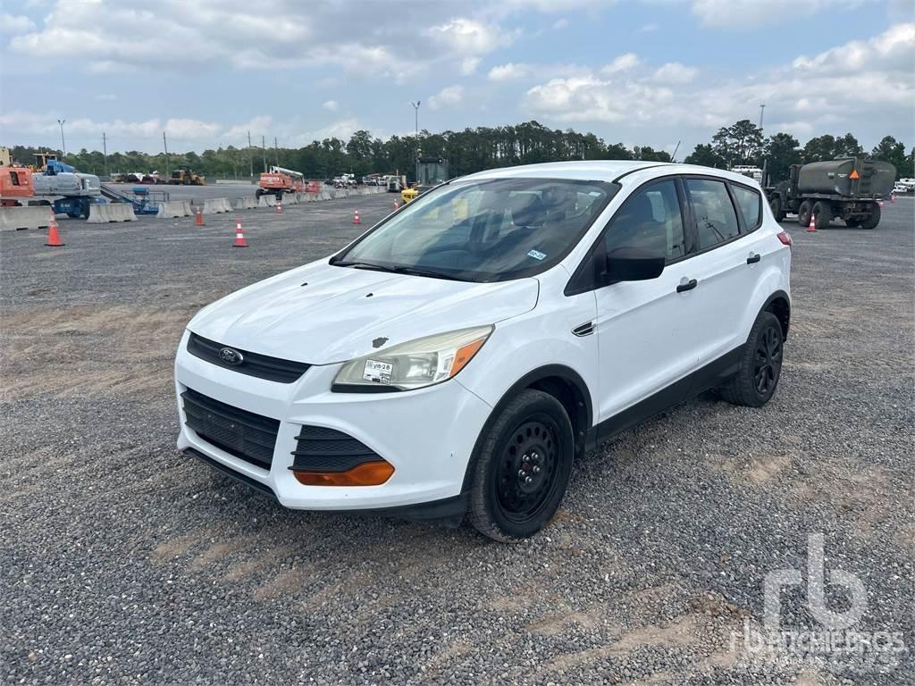 Ford ESCAPE Kis teherszállító/Platós kocsi