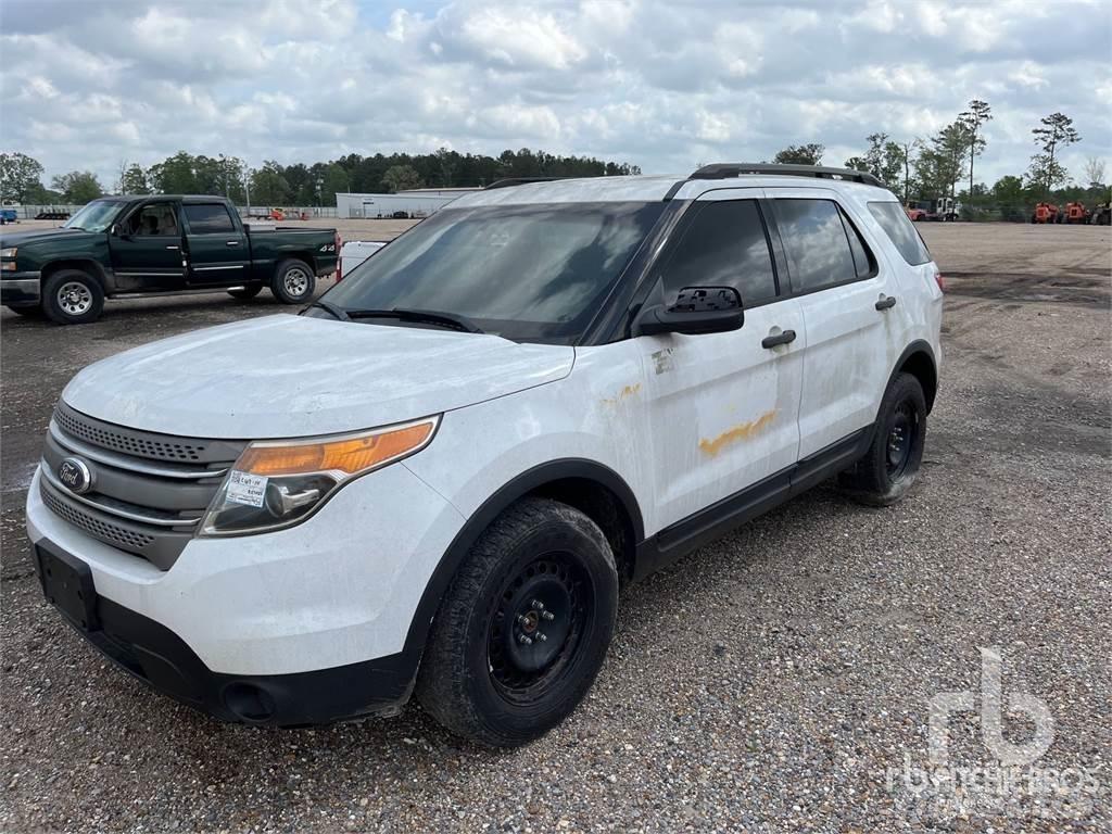Ford EXPLORER Kis teherszállító/Platós kocsi